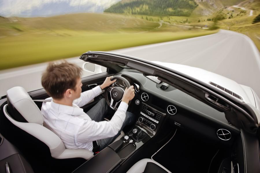  Mercedes-Benz SLK55 AMG 2011 года  (фото 8 из 34)